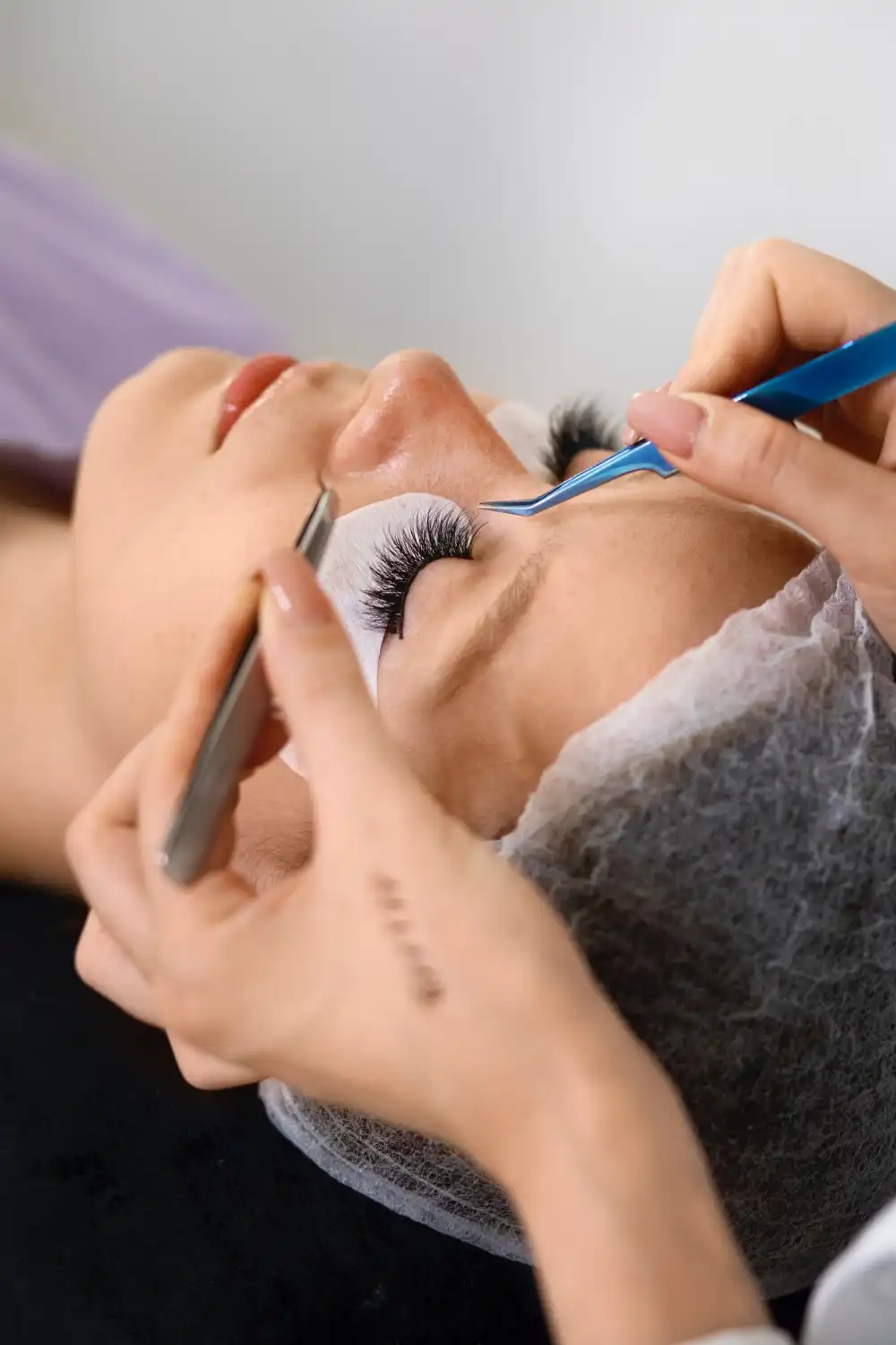 Wonderlab eyelash extension work